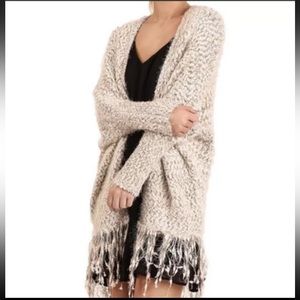 Umgee Womens Size S/M  Beige Chunky Knit Cardigan Fringe Sweater